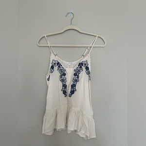 White summer tank top. Women’s Sise S. Blue foral detail.